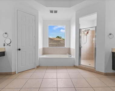 1831 Waldorf Drive - Photo Thumbnail 48