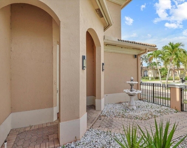 1831 Waldorf Drive - Photo Thumbnail 8