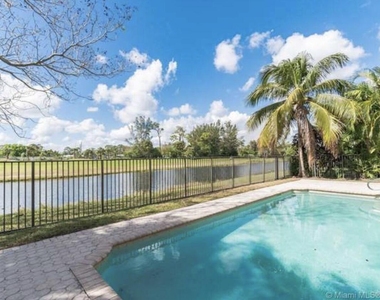 1831 Waldorf Drive - Photo Thumbnail 2
