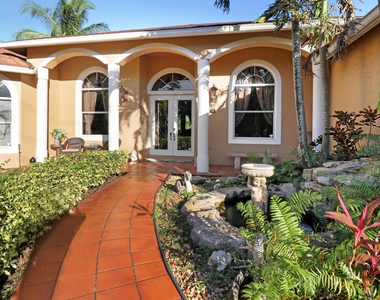 7086 Hall Boulevard - Photo Thumbnail 1