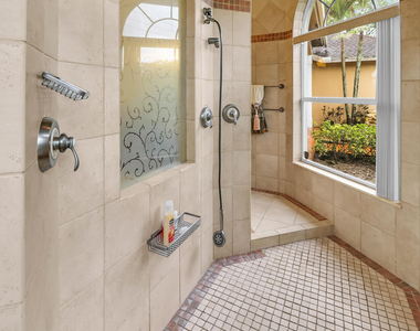 7086 Hall Boulevard - Photo Thumbnail 14