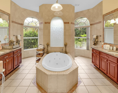 7086 Hall Boulevard - Photo Thumbnail 13