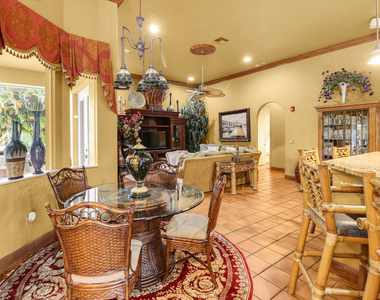 7086 Hall Boulevard - Photo Thumbnail 5