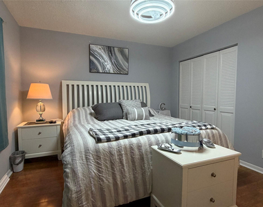 2304 Lucaya Lane - Photo Thumbnail 32