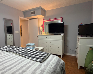 2304 Lucaya Lane - Photo Thumbnail 31