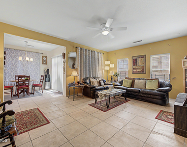 2348 N 84th Drive - Photo Thumbnail 4