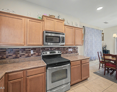 2348 N 84th Drive - Photo Thumbnail 10