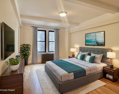 East 68th Street - Photo Thumbnail 5