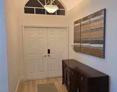 11313 Ola Avenue - Photo Thumbnail 4