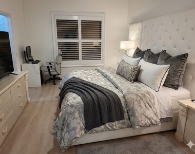 11313 Ola Avenue - Photo Thumbnail 15