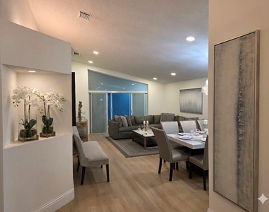 11313 Ola Avenue - Photo Thumbnail 5