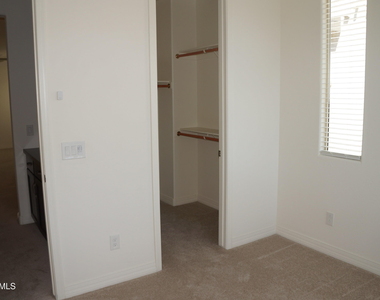 7496 E Via De Luna Drive - Photo Thumbnail 13