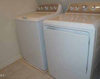 7496 E Via De Luna Drive - Photo Thumbnail 10