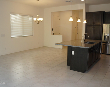7496 E Via De Luna Drive - Photo Thumbnail 1