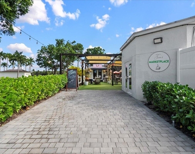 11863 Wimbledon Circle - Photo Thumbnail 14