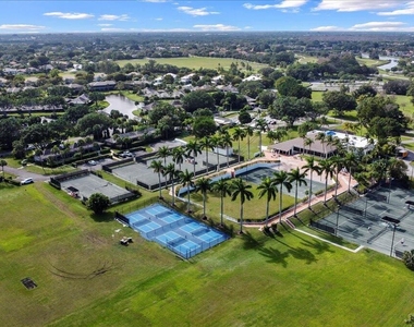 11863 Wimbledon Circle - Photo Thumbnail 16