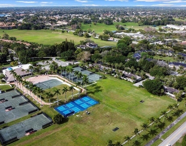 11863 Wimbledon Circle - Photo Thumbnail 17