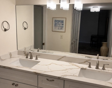 11863 Wimbledon Circle - Photo Thumbnail 2