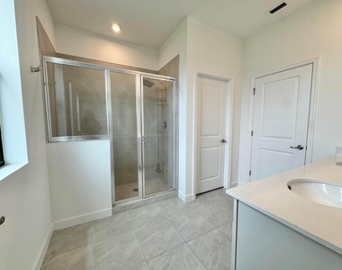 14122 Sw Thorens Drive - Photo Thumbnail 19
