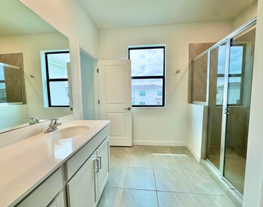14122 Sw Thorens Drive - Photo Thumbnail 21