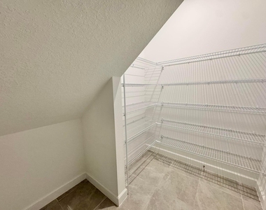 14122 Sw Thorens Drive - Photo Thumbnail 23
