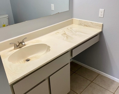 5714 W Carol Ann Way - Photo Thumbnail 12