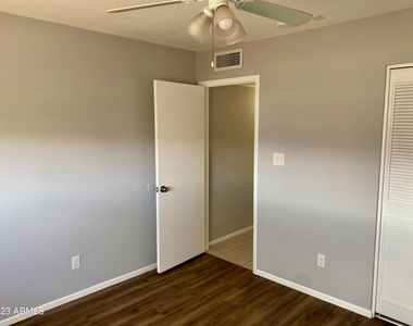 5714 W Carol Ann Way - Photo Thumbnail 18