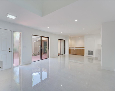 103 St Andrews Road - Photo Thumbnail 16