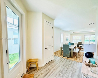 11349 Sw Lyra Drive - Photo Thumbnail 13