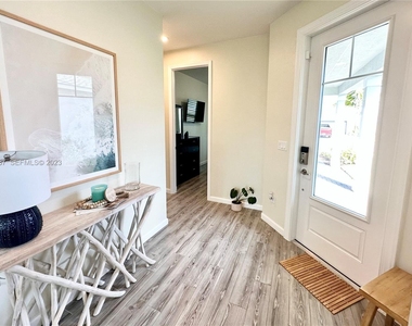 11349 Sw Lyra Drive - Photo Thumbnail 12