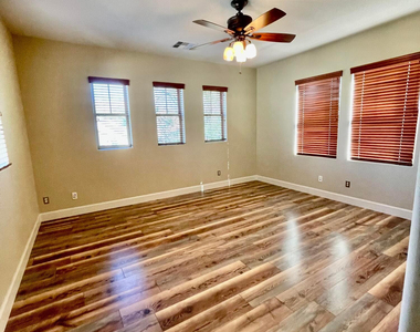 13586 N 152nd Drive - Photo Thumbnail 35