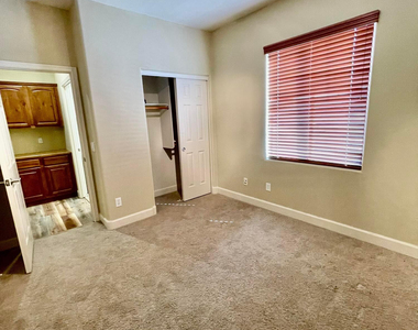13586 N 152nd Drive - Photo Thumbnail 29