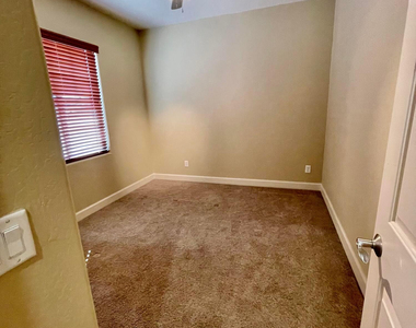 13586 N 152nd Drive - Photo Thumbnail 30