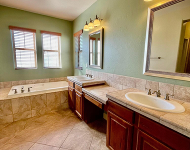 13586 N 152nd Drive - Photo Thumbnail 23