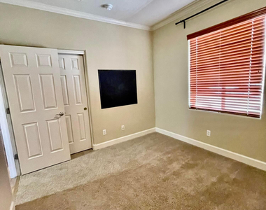 13586 N 152nd Drive - Photo Thumbnail 27
