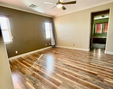 13586 N 152nd Drive - Photo Thumbnail 24