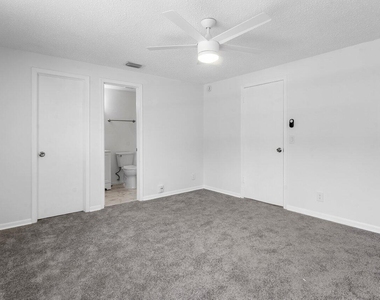 304 Georgian Park Drive - Photo Thumbnail 25