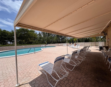 4570 Nw 18th Avenue - Photo Thumbnail 32