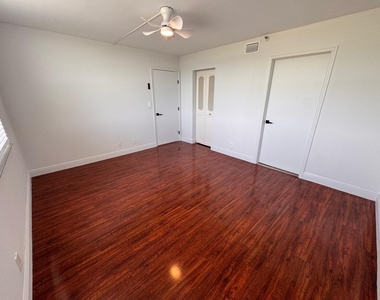 4570 Nw 18th Avenue - Photo Thumbnail 16
