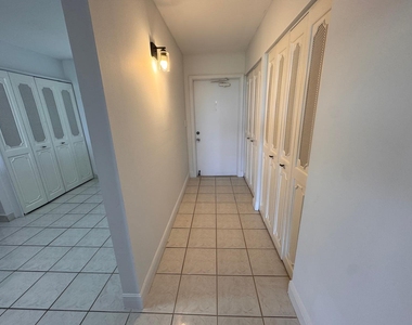4570 Nw 18th Avenue - Photo Thumbnail 9