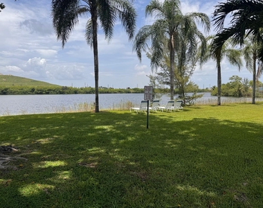 4570 Nw 18th Avenue - Photo Thumbnail 13