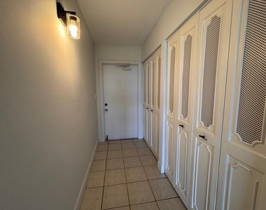 4570 Nw 18th Avenue - Photo Thumbnail 8