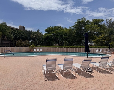 4570 Nw 18th Avenue - Photo Thumbnail 30