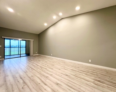 2800 Palmwood Terrace - Photo Thumbnail 5