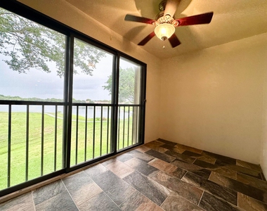 2800 Palmwood Terrace - Photo Thumbnail 21