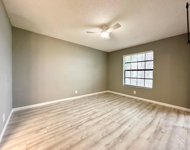 2800 Palmwood Terrace - Photo Thumbnail 14