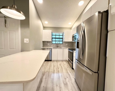 2800 Palmwood Terrace - Photo Thumbnail 3