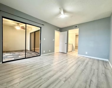 2800 Palmwood Terrace - Photo Thumbnail 16
