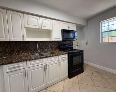 516 Nw 179th Street - Photo Thumbnail 4
