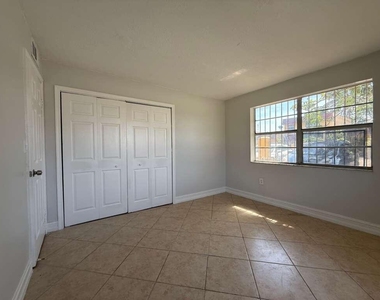 516 Nw 179th Street - Photo Thumbnail 6